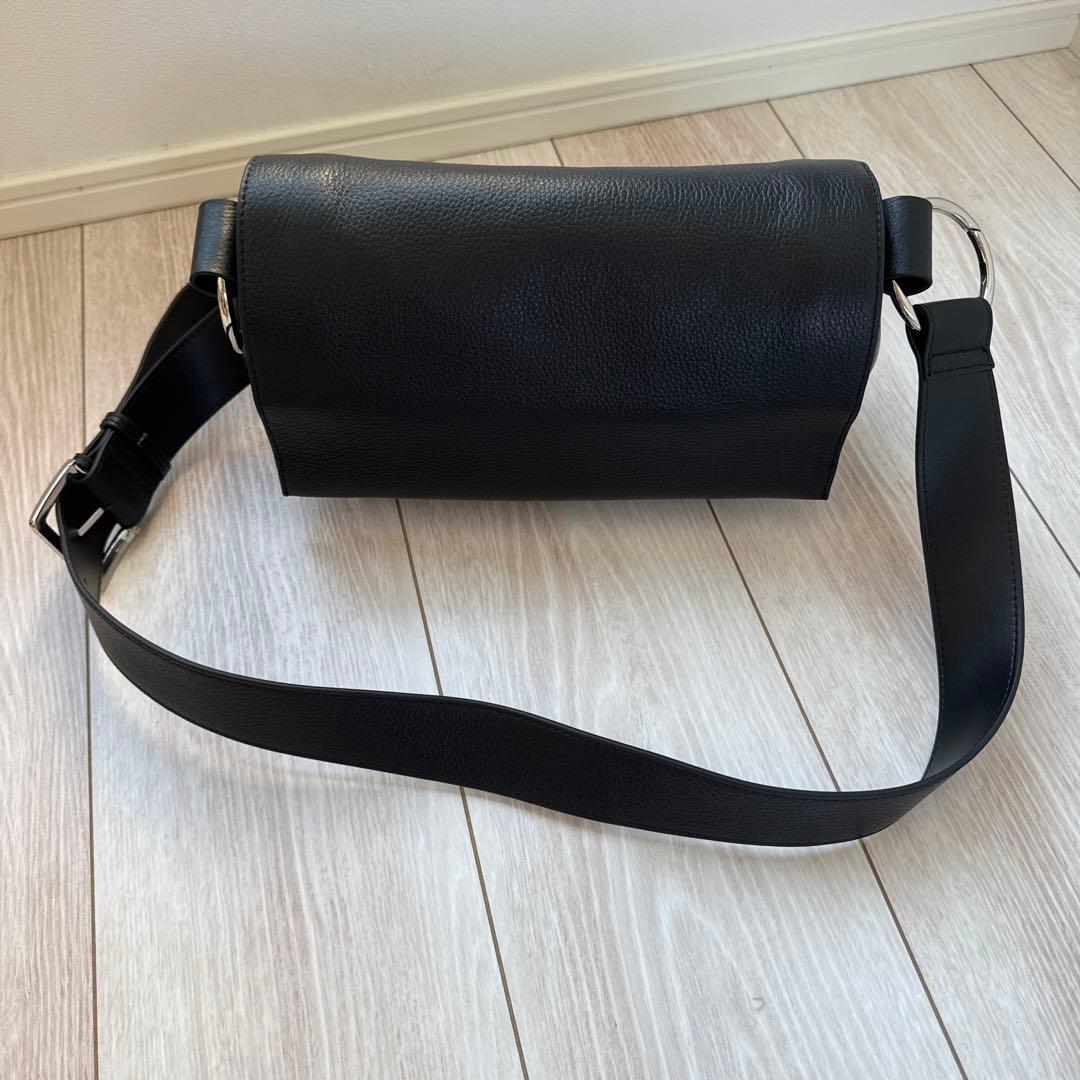 BEARDSLEY 2way レザーボディバッグ ブラック