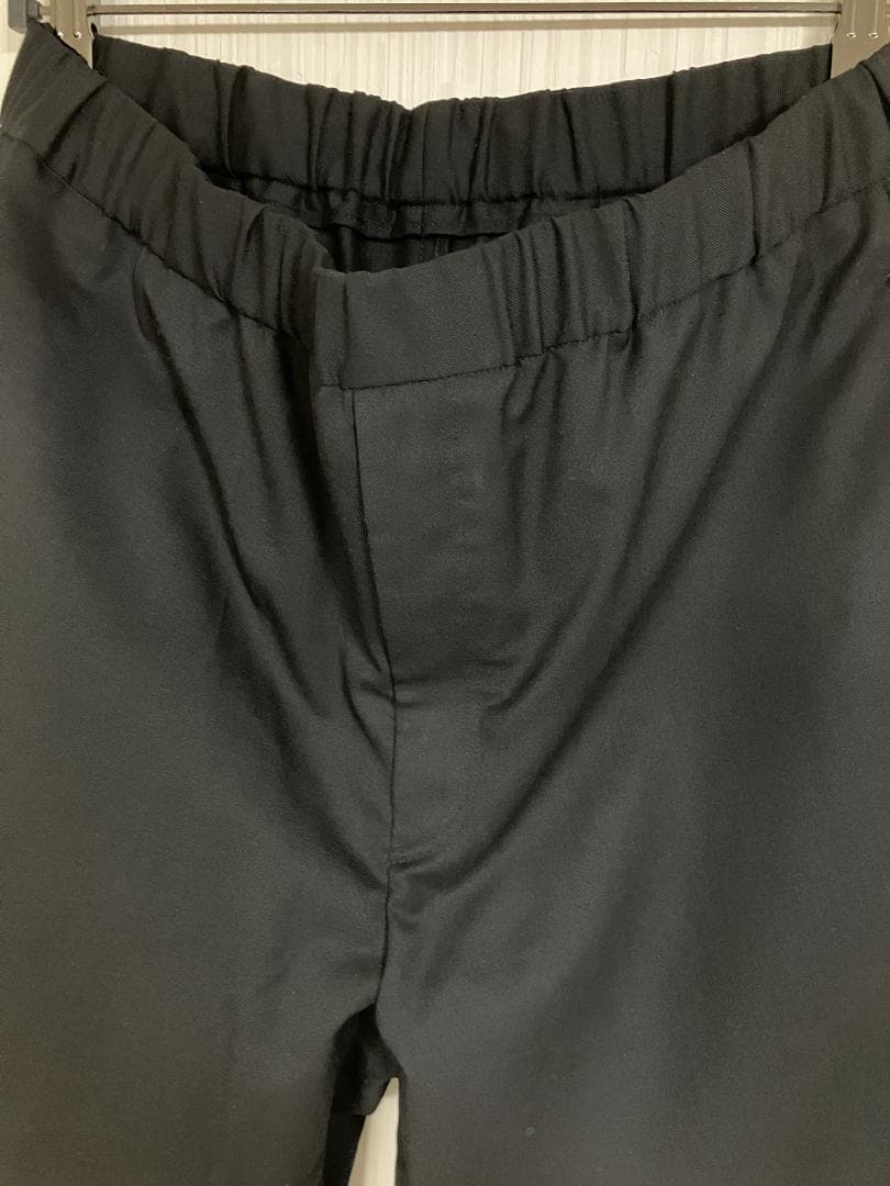 未使用級 CINOH チノ M 黒 定価50,600円 リラックスパンツ