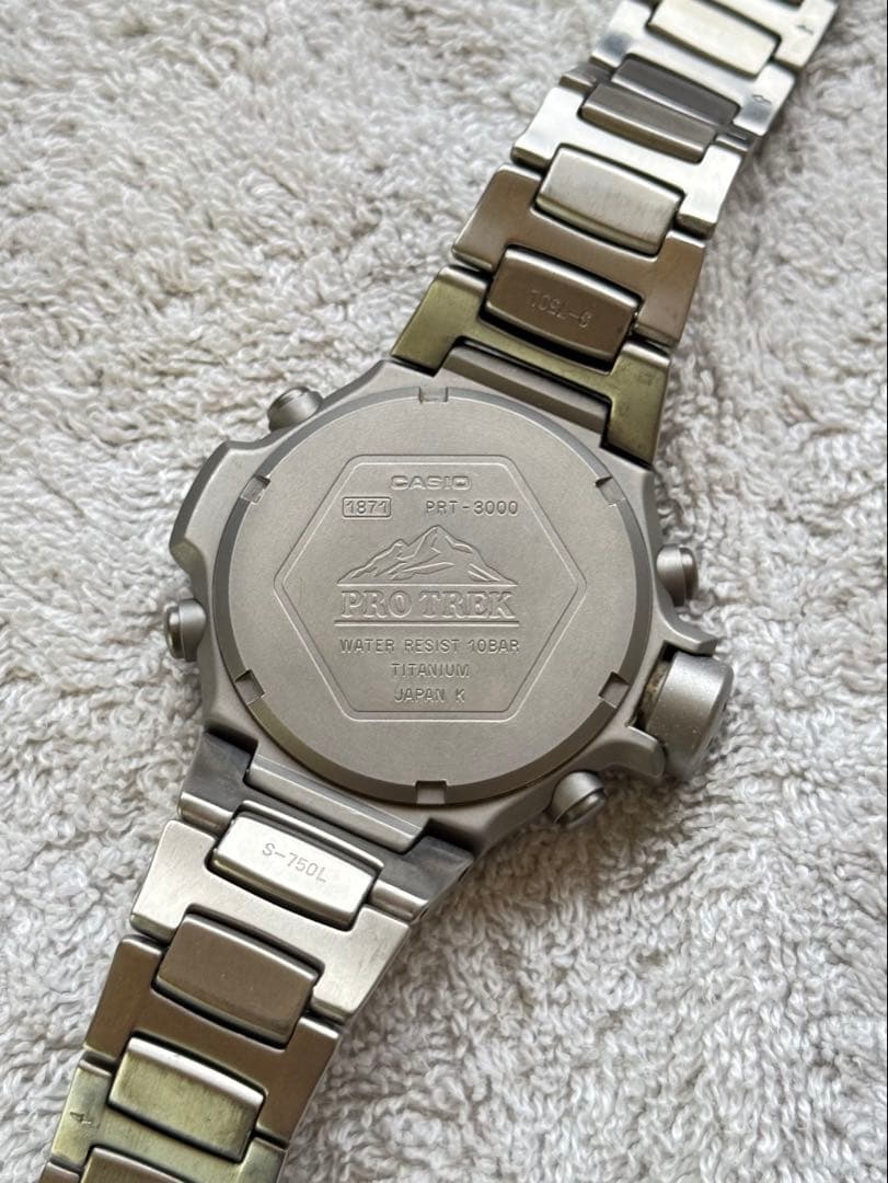 【美品】カシオプロトレックPRT-3000フルチタン&スクリューバック