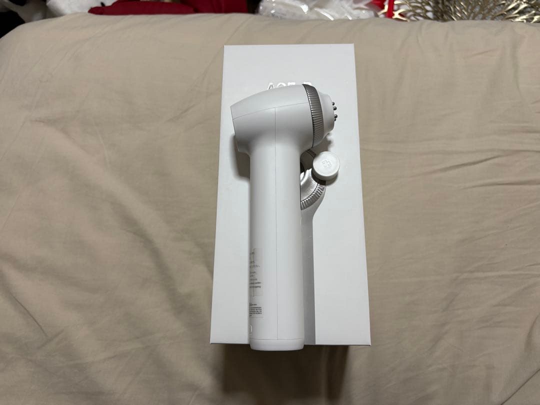 『美品』AGE-R ULTRA TUNE 40.68 美顔器＋顔パック10枚