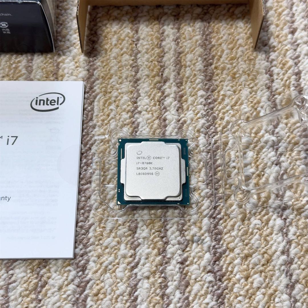 INTEL インテル CPU i7-8700K LGA1151