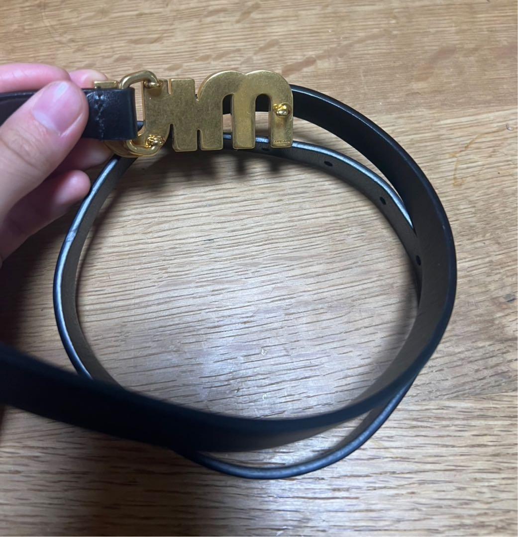 miu miuレザーベルト 黒ゴールドバックル