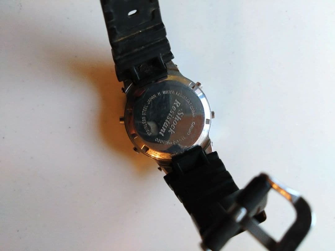 G-SHOCK DW-5000ML-1JF 赤液晶 20周年記念モデル