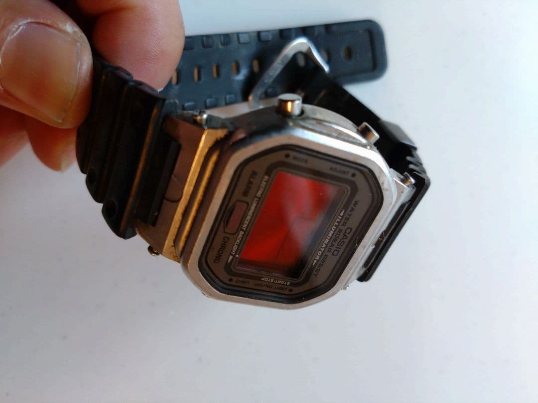 G-SHOCK DW-5000ML-1JF 赤液晶 20周年記念モデル