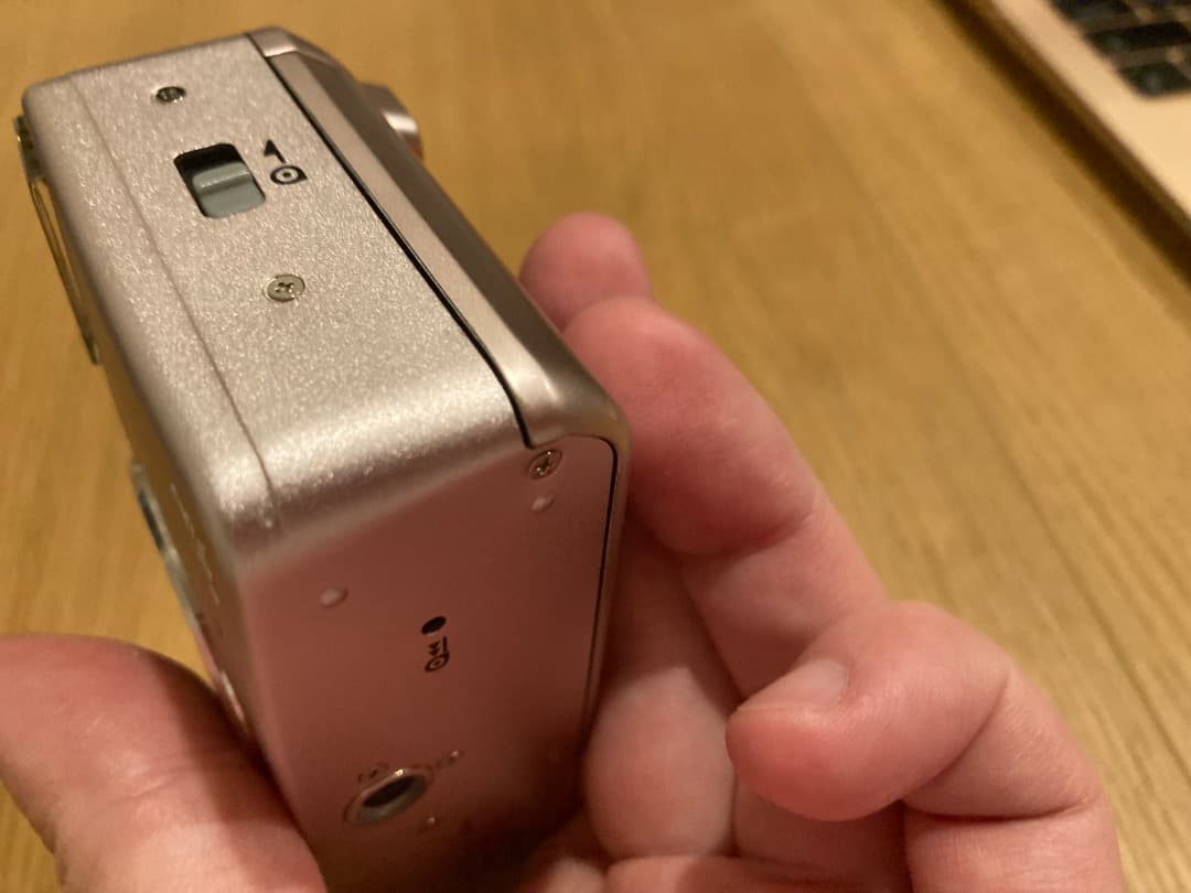 Fujifilm Natura S コンパクトカメラ