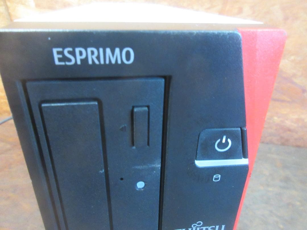 11送料込 富士通 ESPRIMO D588/TX i7 8th Genジャンク