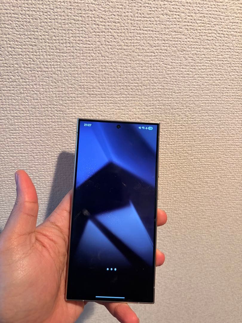 Samsung Galaxy S24 Titanium Ultra シルバー