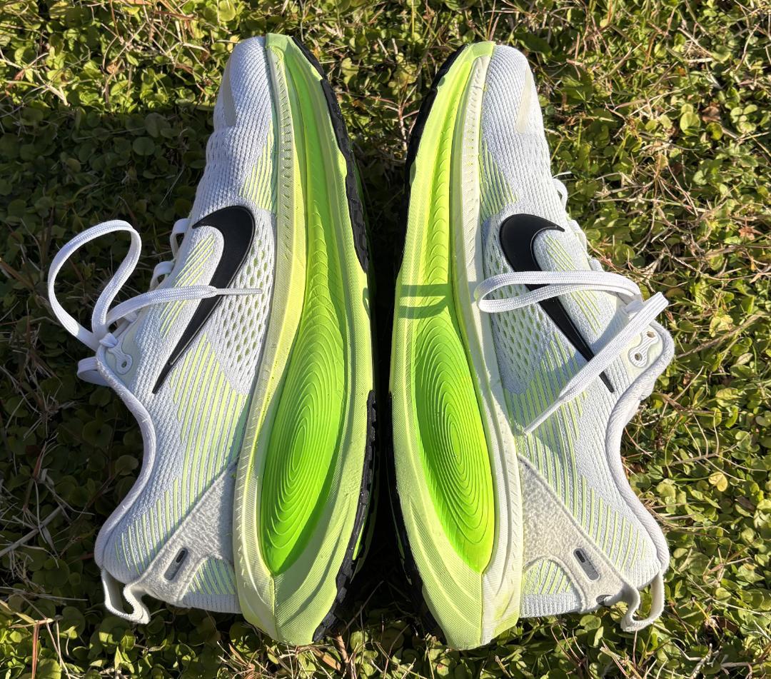 ★大人気商品即決★NIKE vomero18 ナイキ ボメロ18 （26.0㎝）