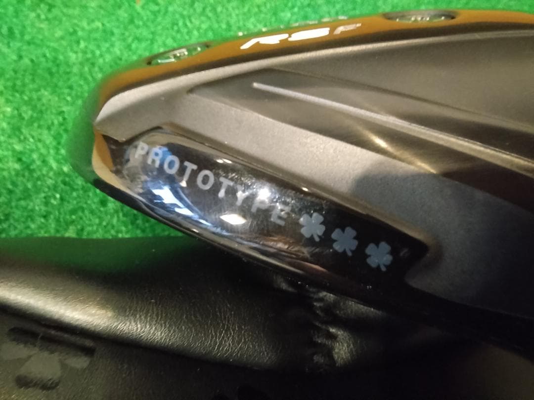 プロギアPRGR RS-Fスリークローバーヘッドカバー新品スリーブ専用ソケット付