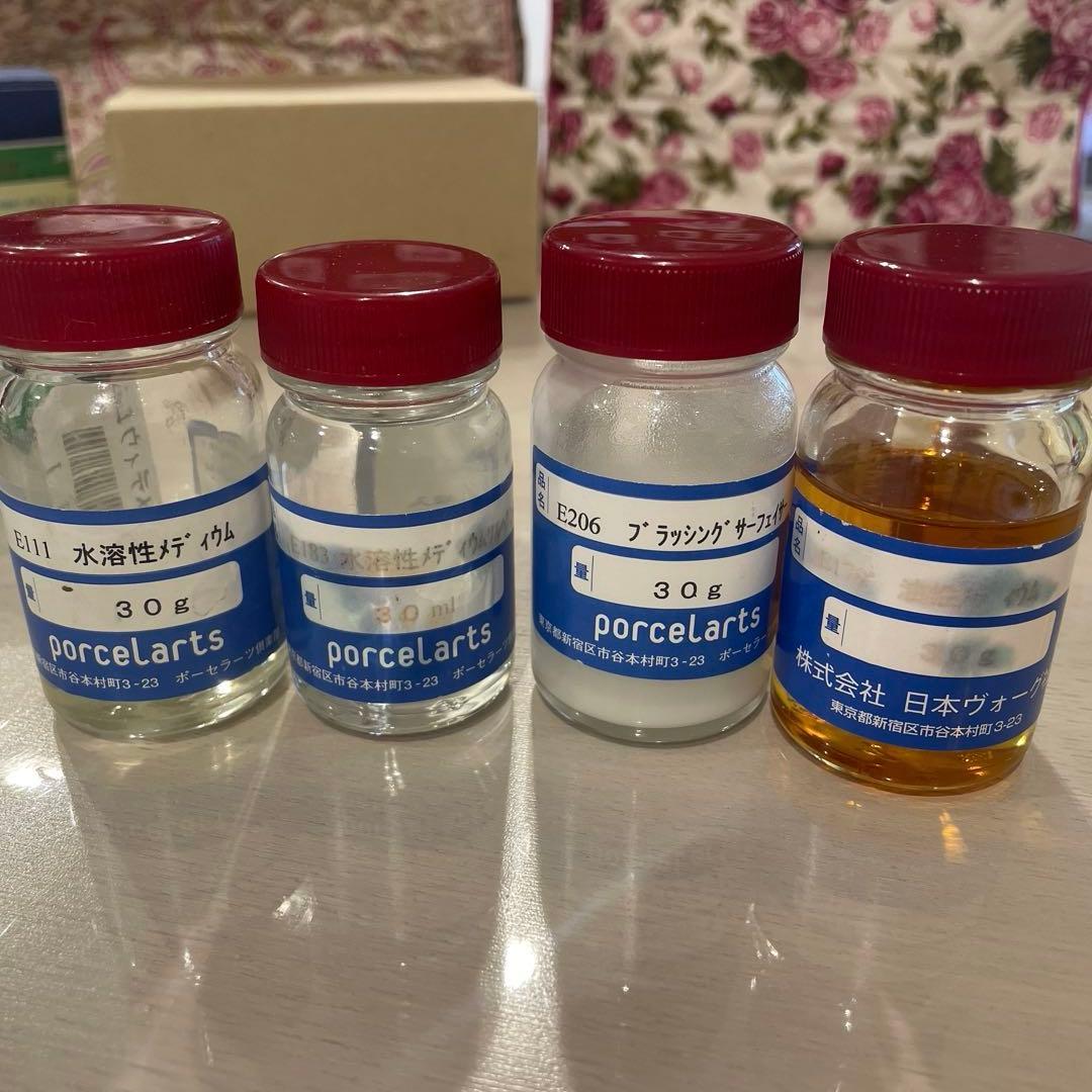ポーセラーツ用品　上絵の具等のセット