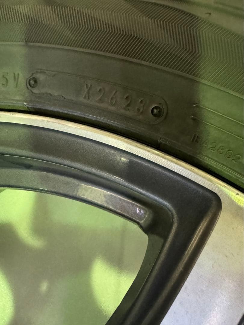 美品_R18_ホイル付スタッドレス_DUNLOP