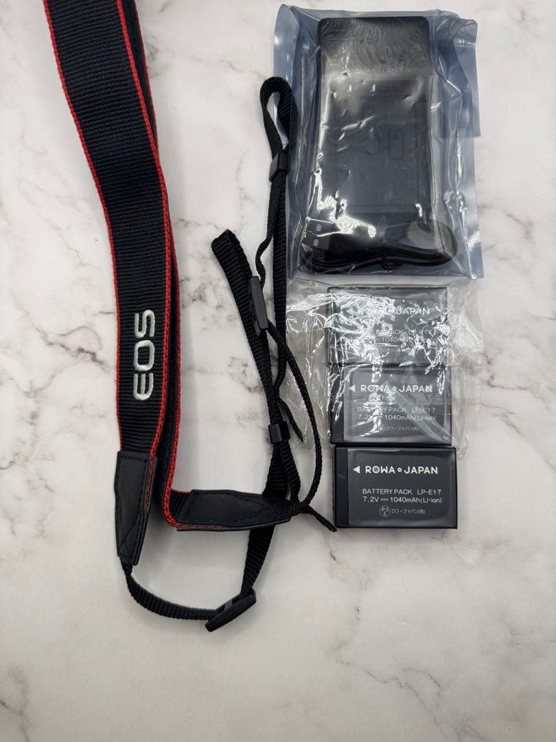 【土日特別価格】Canon EOS Kiss X10i 本体