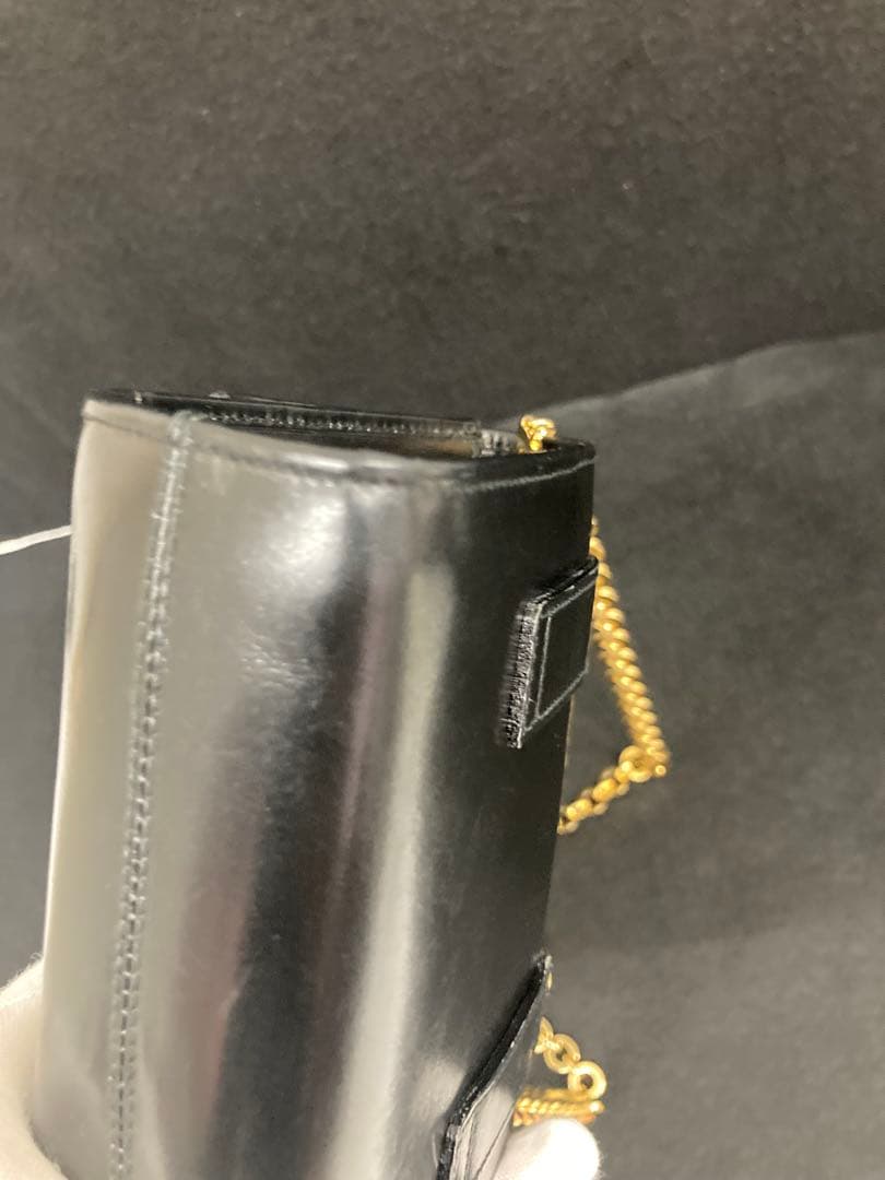 美品　フェラガモ　ショルダーバッグ　チェーン　ヴァラリボン　リザード型押し　黒⭐︎