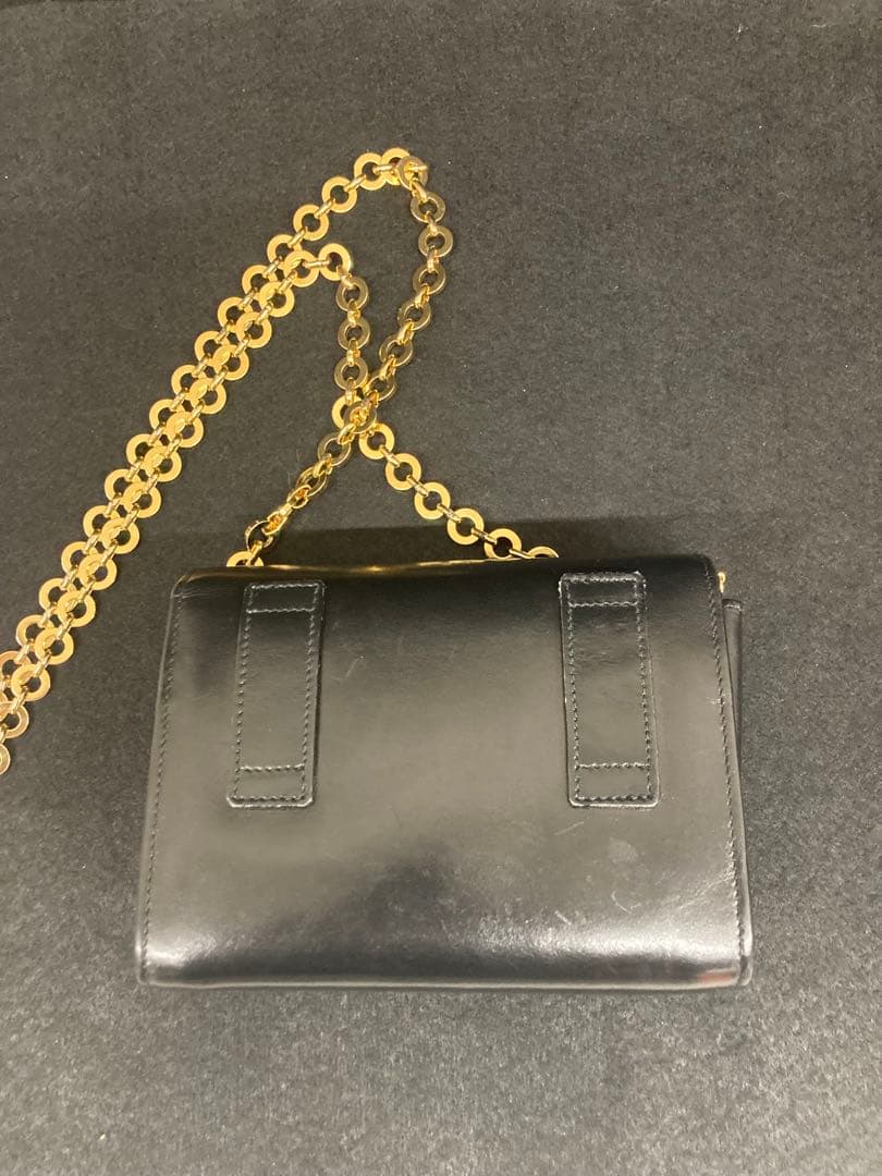 美品　フェラガモ　ショルダーバッグ　チェーン　ヴァラリボン　リザード型押し　黒⭐︎