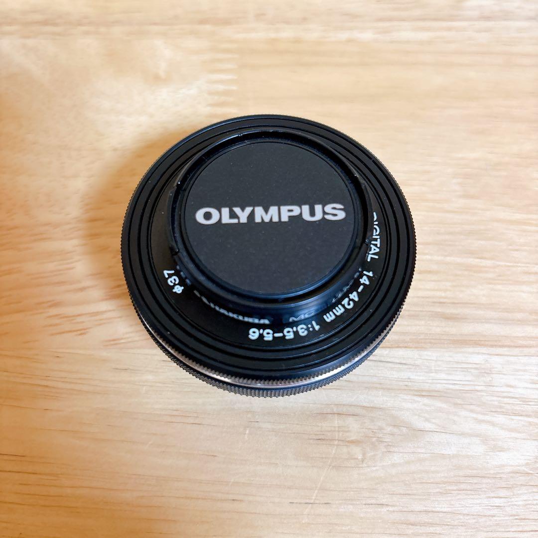 OLYMPUS PEN E-PL8 ミラーレス一眼 本体　レンズ2本付き