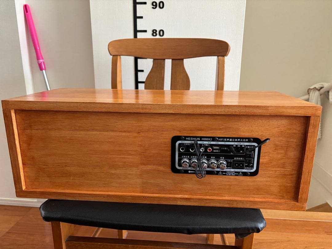 オーク材のスピーカー 高周波および低周波スピーカー