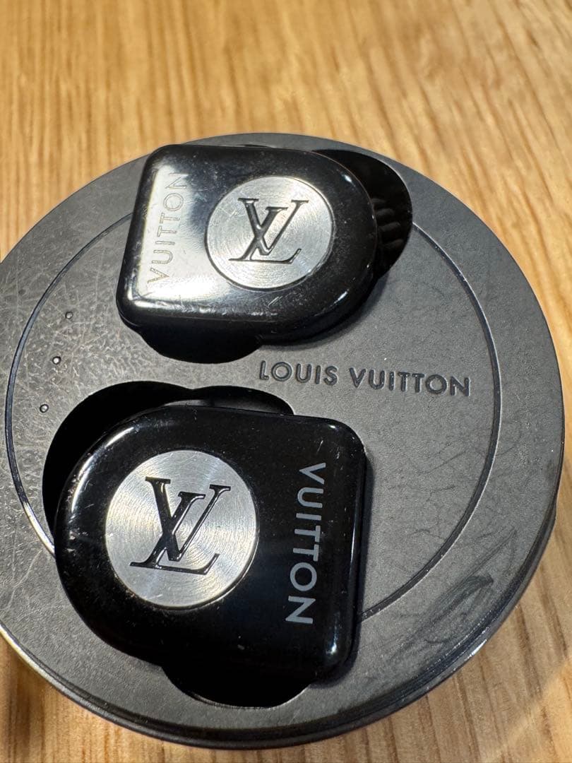 ルイヴィトン ホライゾン イヤホン ブラック　QAB110