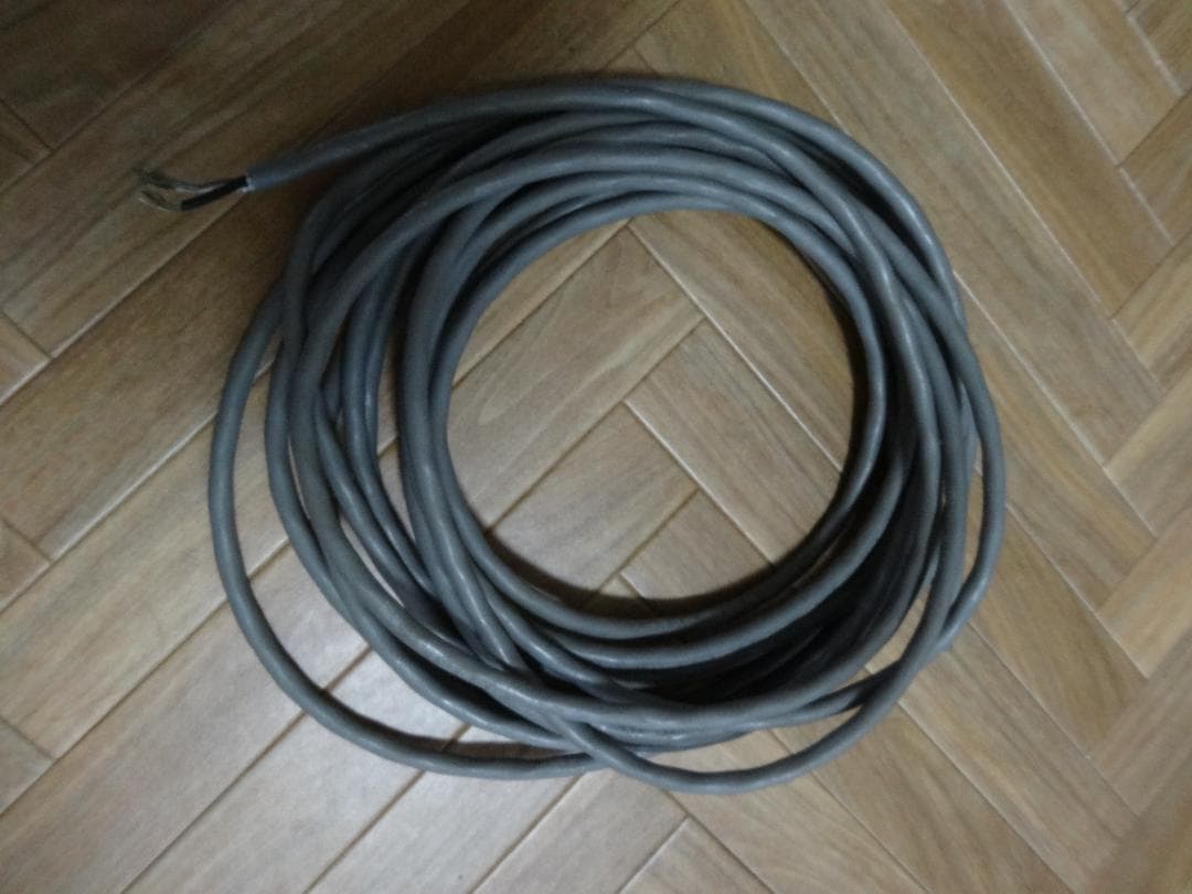 BELDEN 8719 グレーケーブル 約8m40㎝