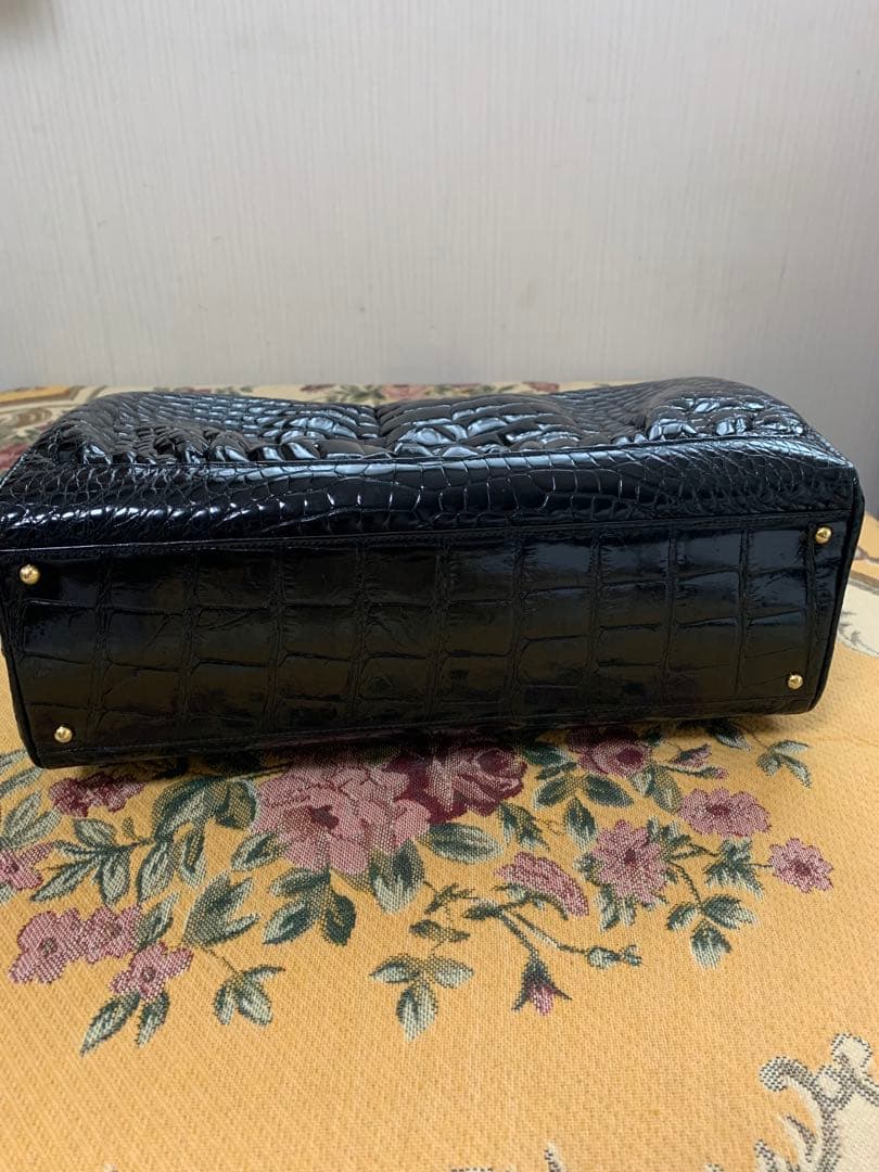 BALLY シャイニングクロコダイルハンドバッグ黒　ドイツ製