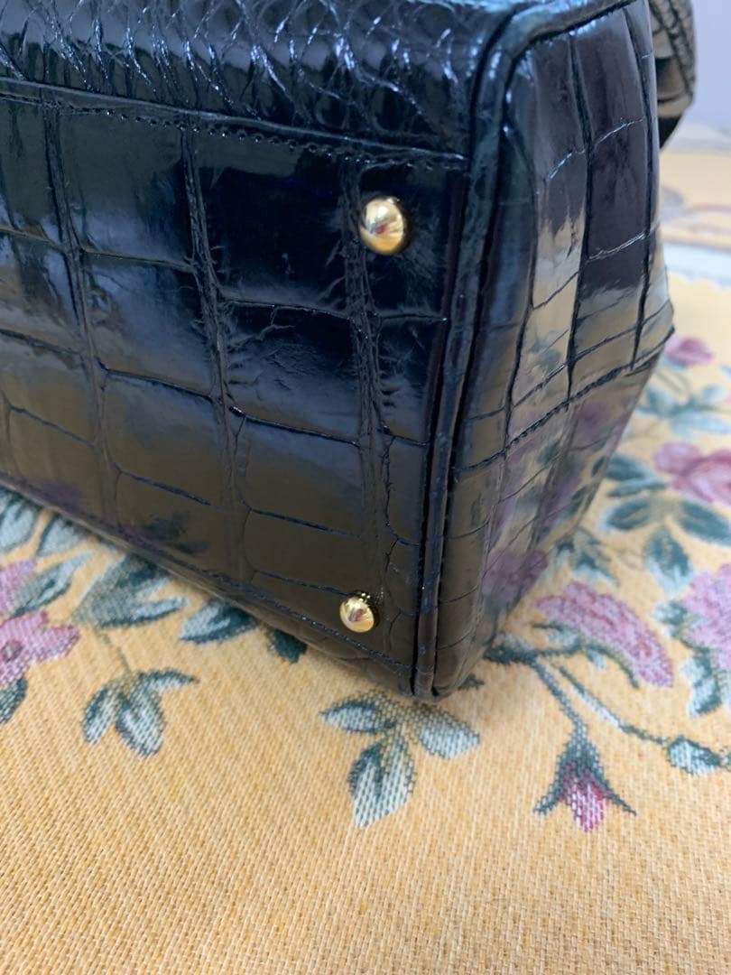 BALLY シャイニングクロコダイルハンドバッグ黒　ドイツ製