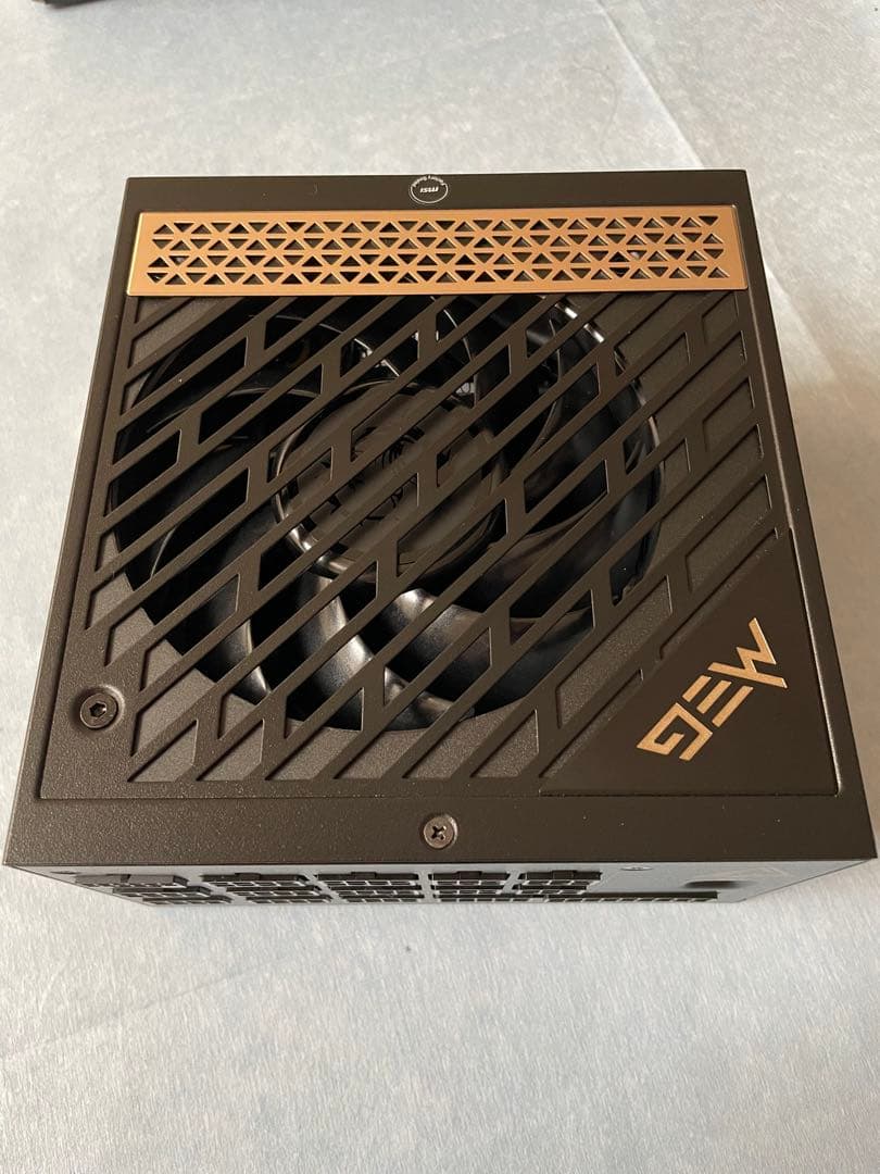 MEG Ai1300P PCIE5 1300W 電源ユニット