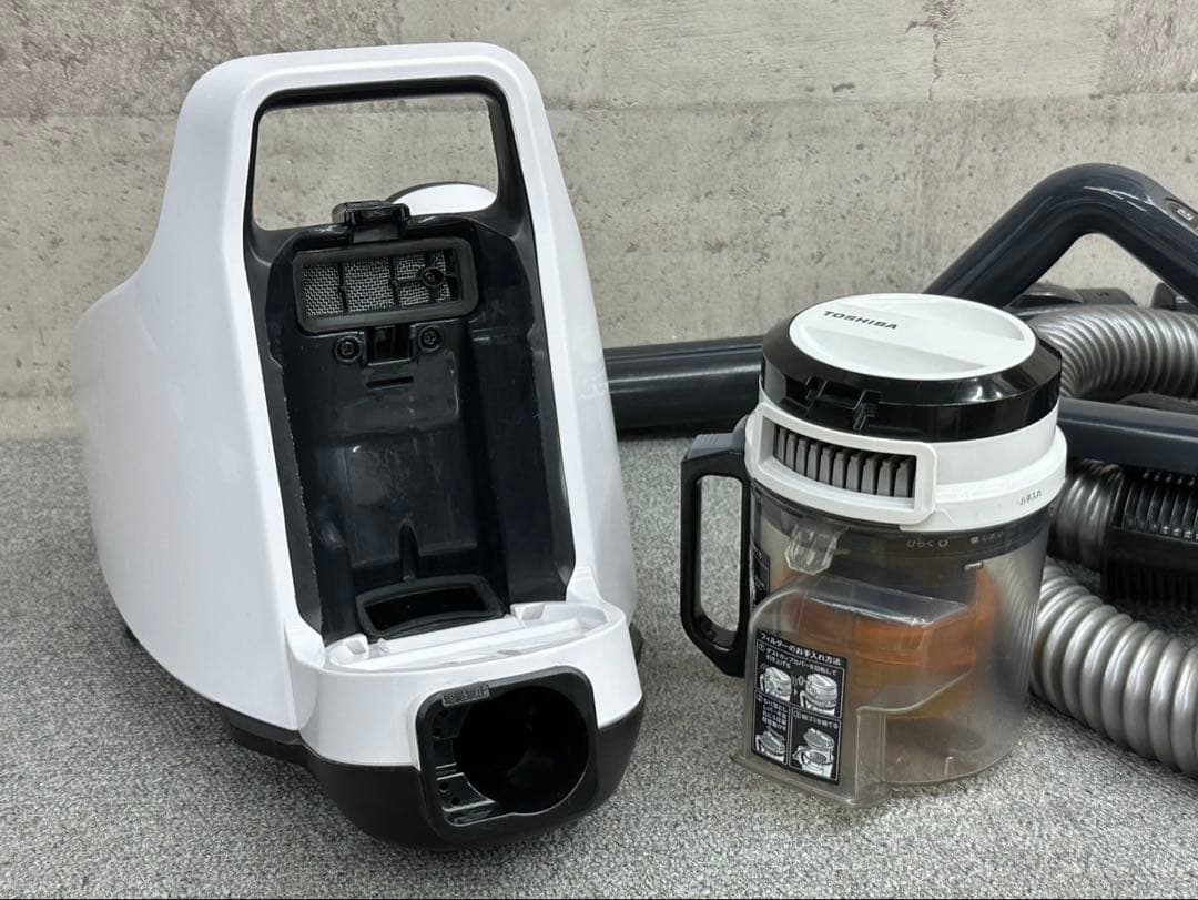 2022年製　東芝　掃除機　VC-CF21A-W ホワイト　中古　動作OK 本体