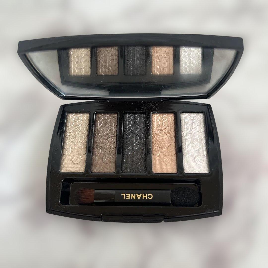 CHANEL シャネル ルミエール グラフィック アイシャドウ　限定品