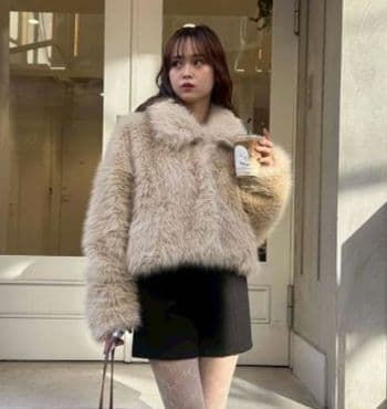 めい　mysticショートファーコート