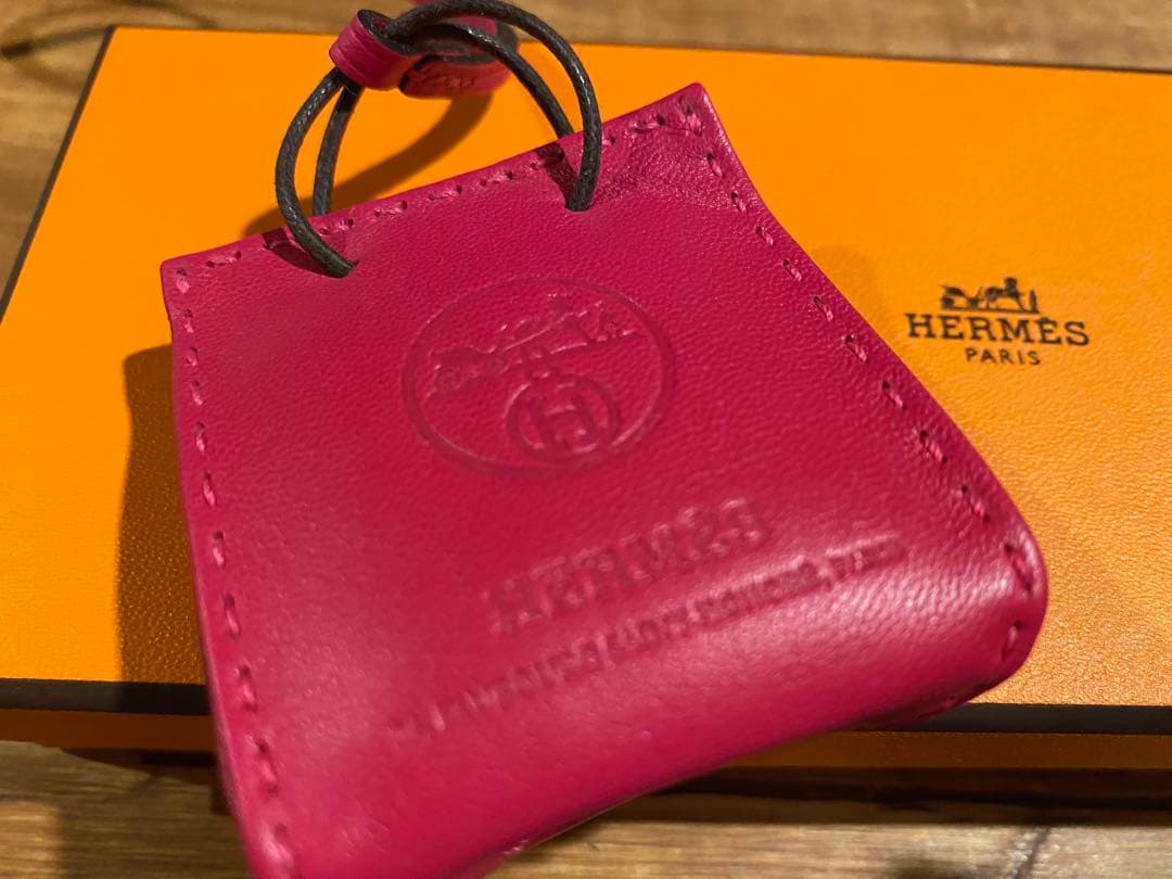未使用☆HERMESサックオランジュバッグチャーム(ローズメキシコ)