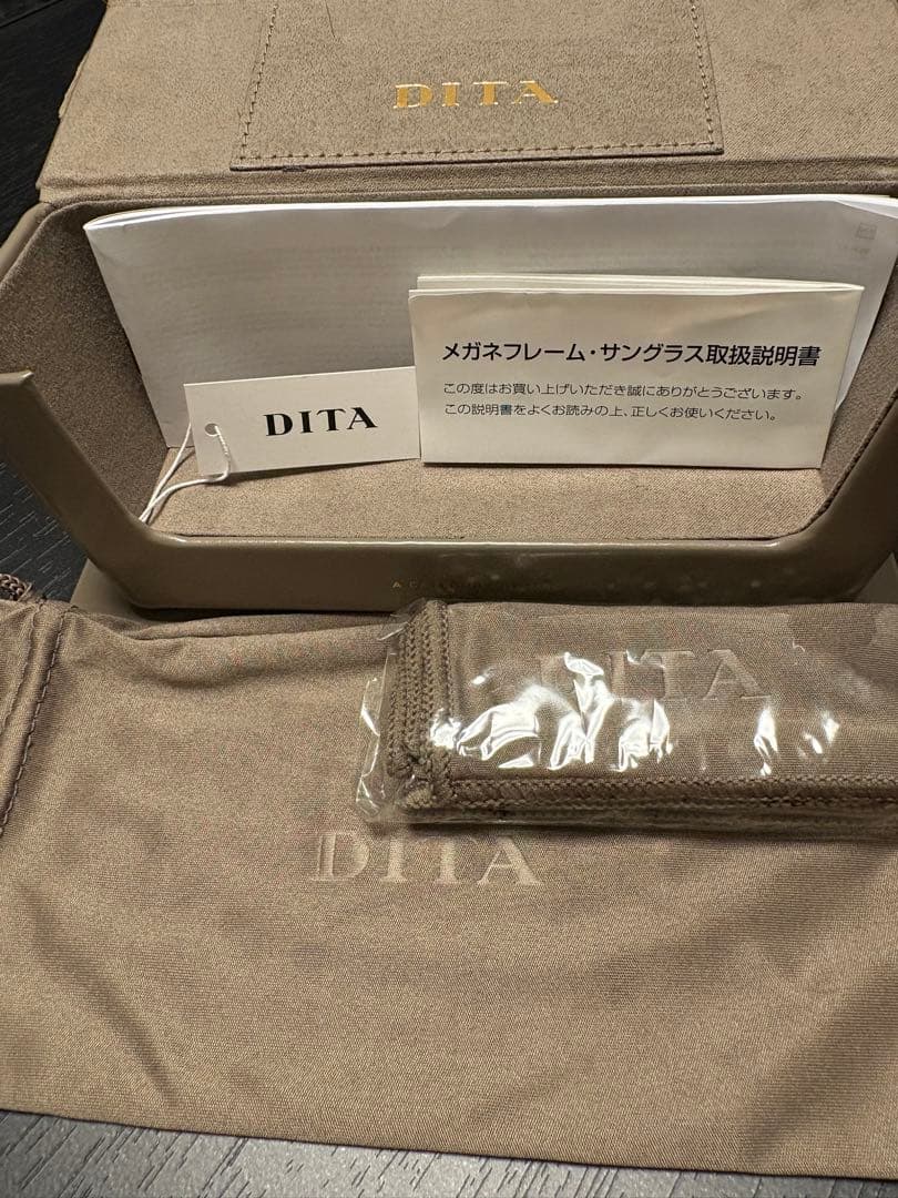 定価149,600円　DITA ディータ　micro round メガネ