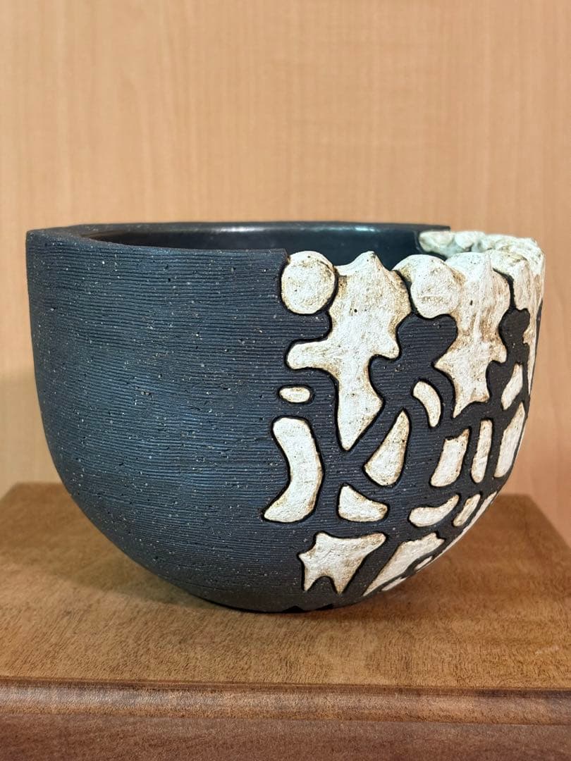 鉢・プランター invisibleink SCATTERED BONES BITE