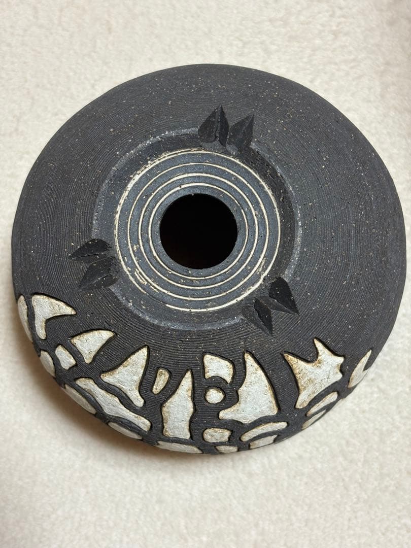 鉢・プランター invisibleink SCATTERED BONES BITE