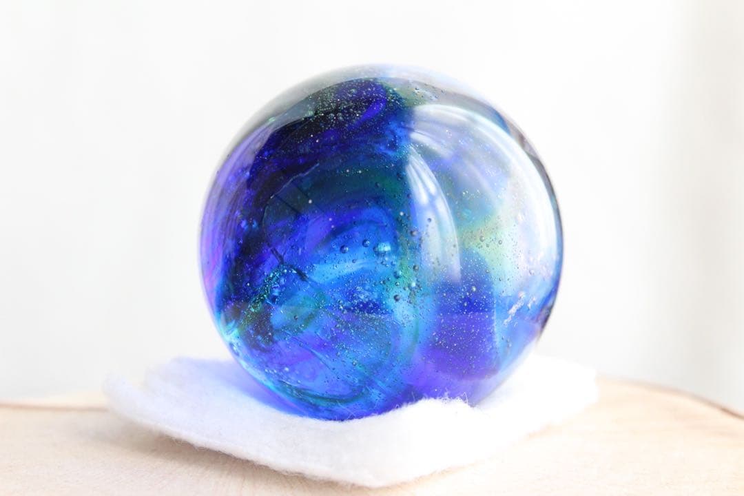 シエラネバダ産アンダラクリスタル　スフィア　マルチカラー（ブルー系）