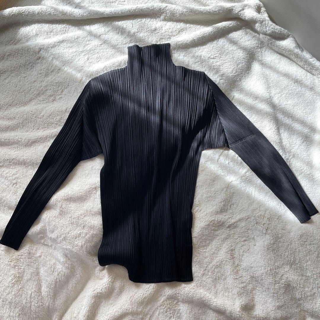 ISSEY MIYAKE イッセイミヤケ プリーツカットソー