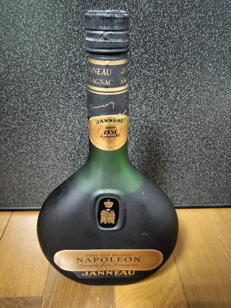 Bell's ウイスキー、Arnold Napoleonブランデー箱付き