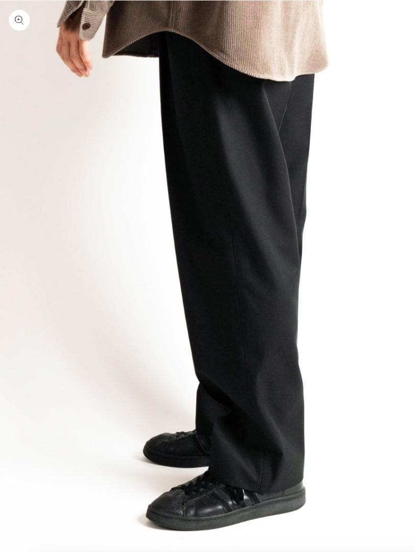 Cornierコルニエ　FINX COTTON GABARDINE SLACKS