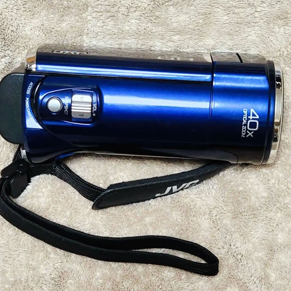 ★JVC ビクター エブリオ GZ-HM670 Everio ビデオカメラ