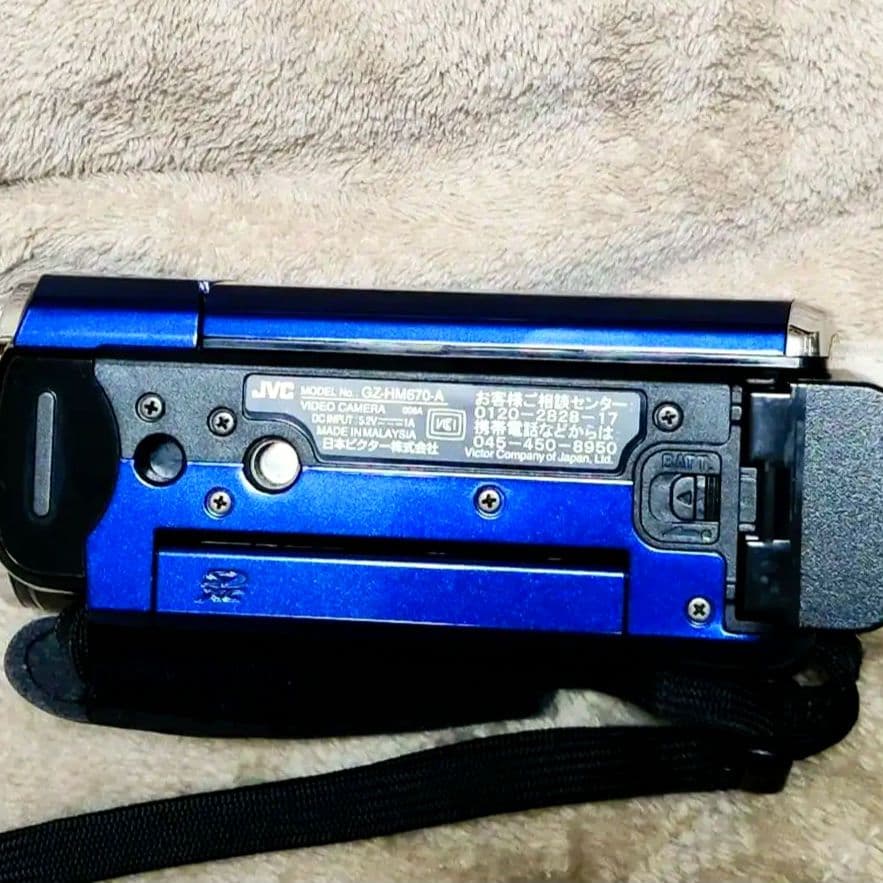 ★JVC ビクター エブリオ GZ-HM670 Everio ビデオカメラ