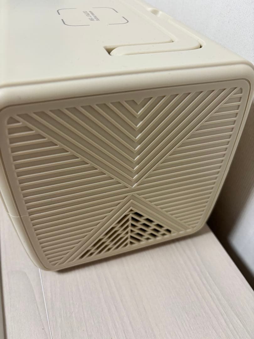 小型ポータブル電源 268Wh、600W 充電ケーブル付き