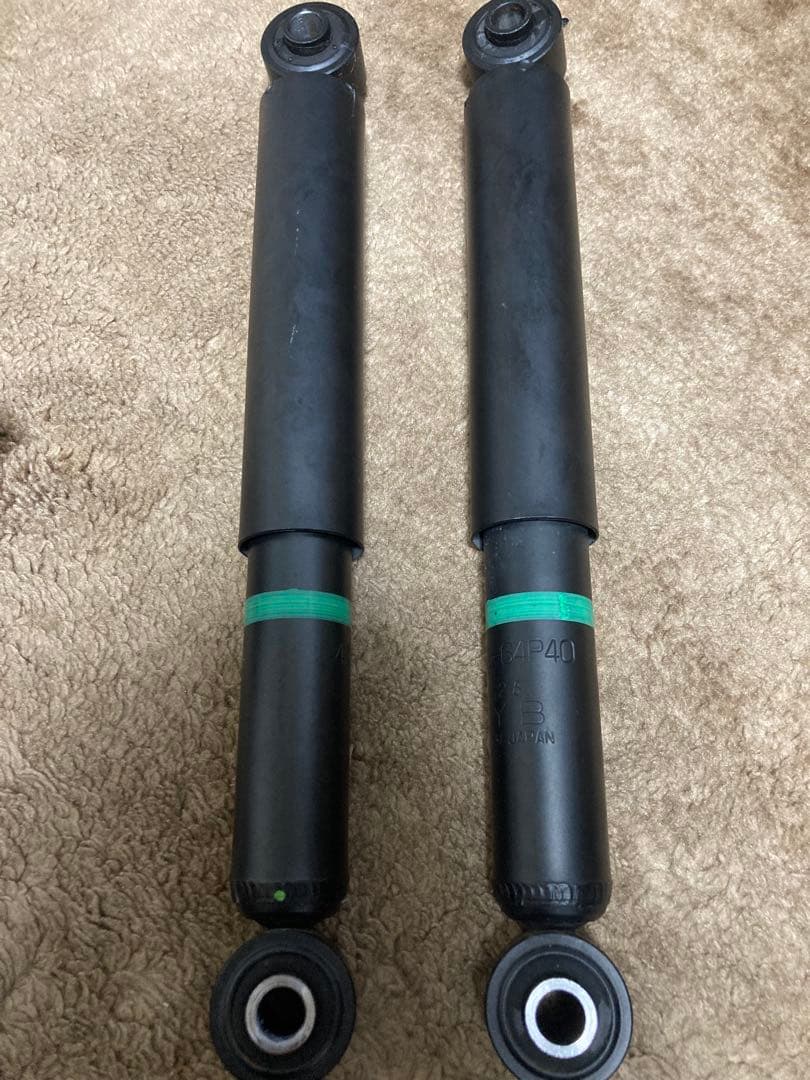 ショックアブソーバー4本セット