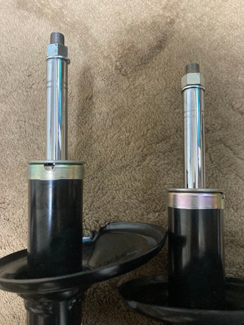 ショックアブソーバー4本セット