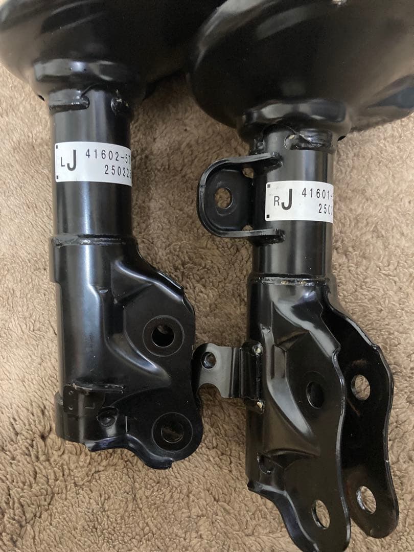 ショックアブソーバー4本セット