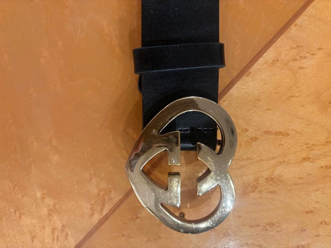 Gucci ハート型バックル ブラックレザーベルトハート