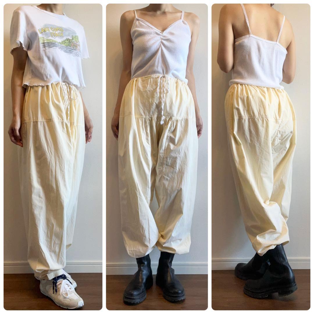 フランスヴィンテージ バターイエローのタックギャザーデザインパンツ