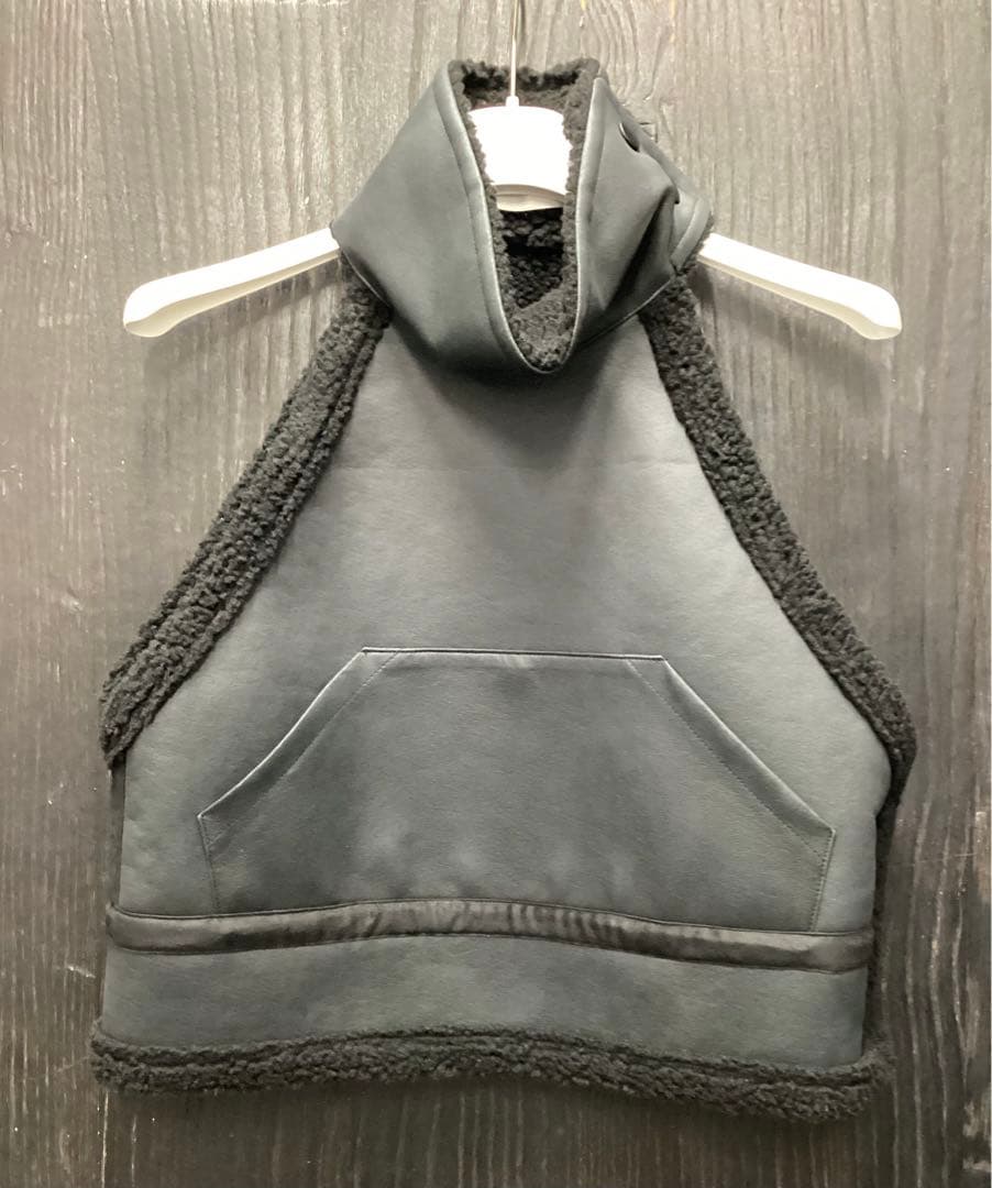 THE RERACS ブラック ハイネック ベスト