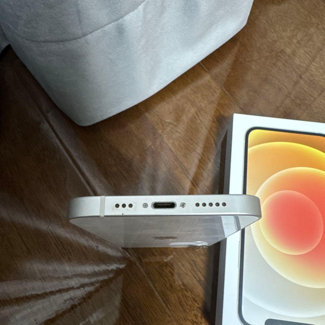 iPhone12 64G ホワイト SIMフリー 不具合なし