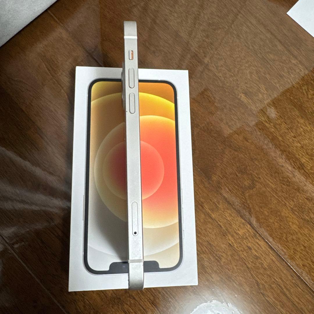 iPhone12 64G ホワイト SIMフリー 不具合なし