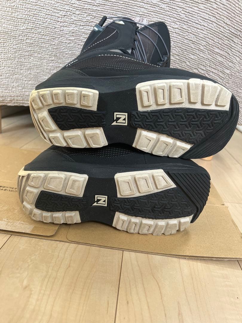 23-24 NITRO MONARCH カラー:BLACK 24.5cm