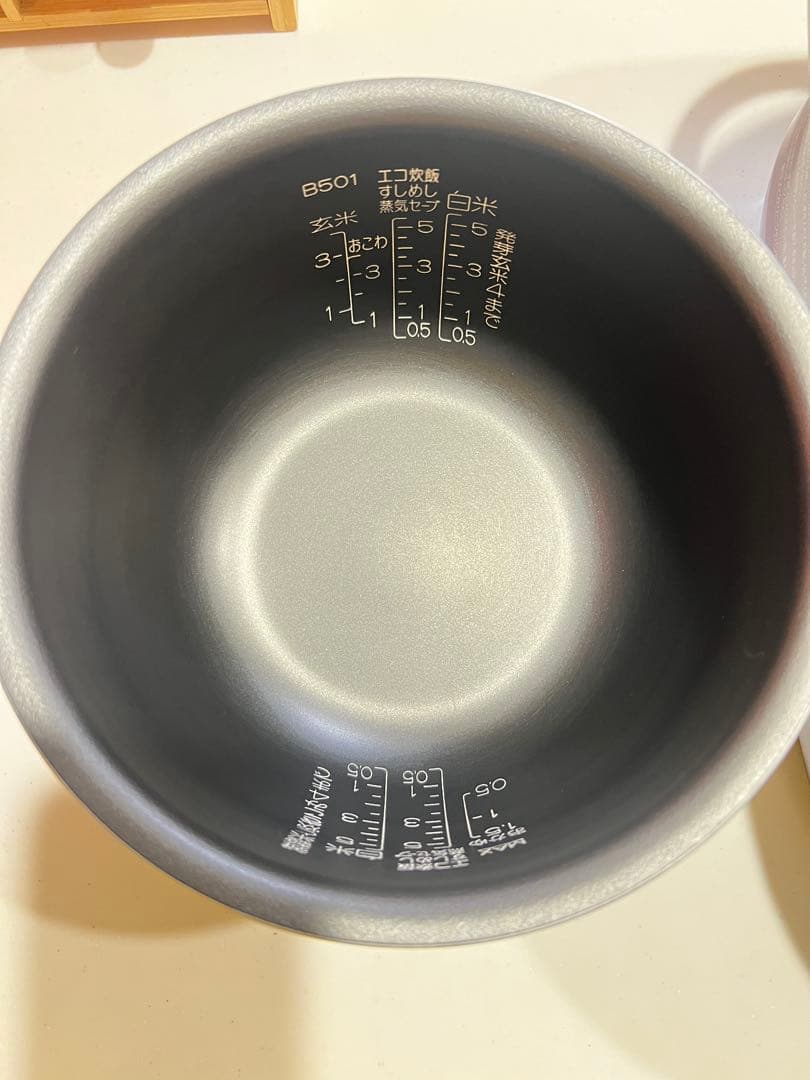 【美品】象印 圧力IH炊飯器 極め炊き 5.5合｜鉄器コート黒まる厚釜2018製