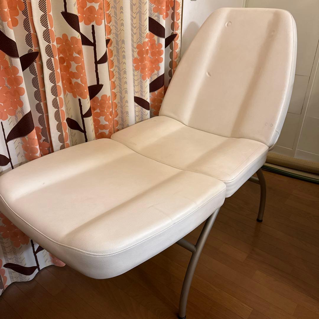 大幅値下げタカラベルモント高級エステベッド定価18.5万　現状品